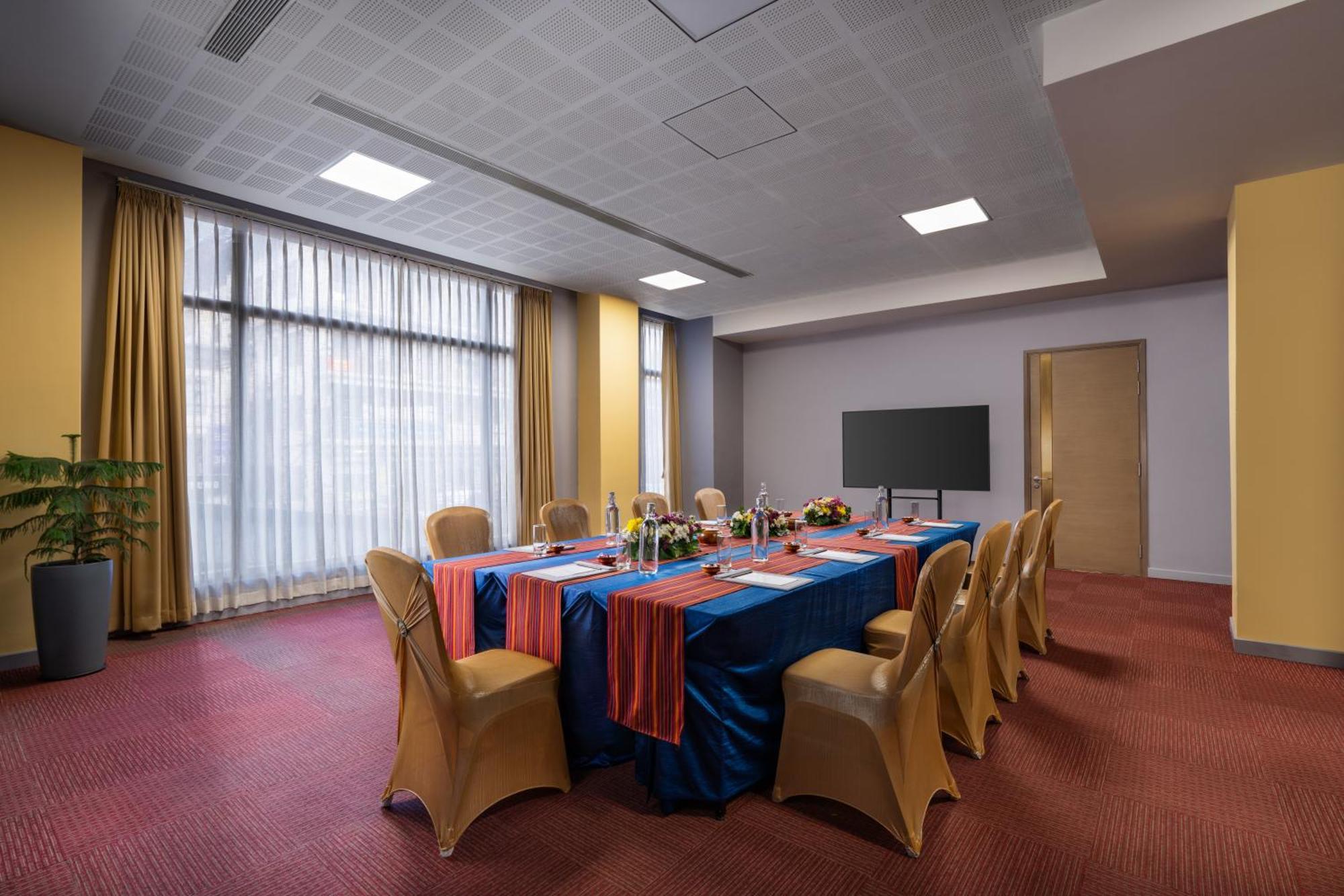Отель Yarkay Thimphu - Ihcl Seleqtions Экстерьер фото